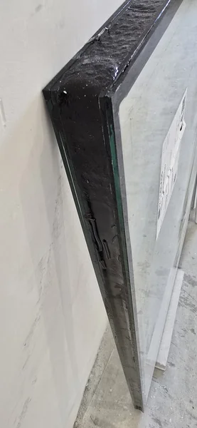 Dettaglio di un infisso installato presso l’Ospedale Renzetti